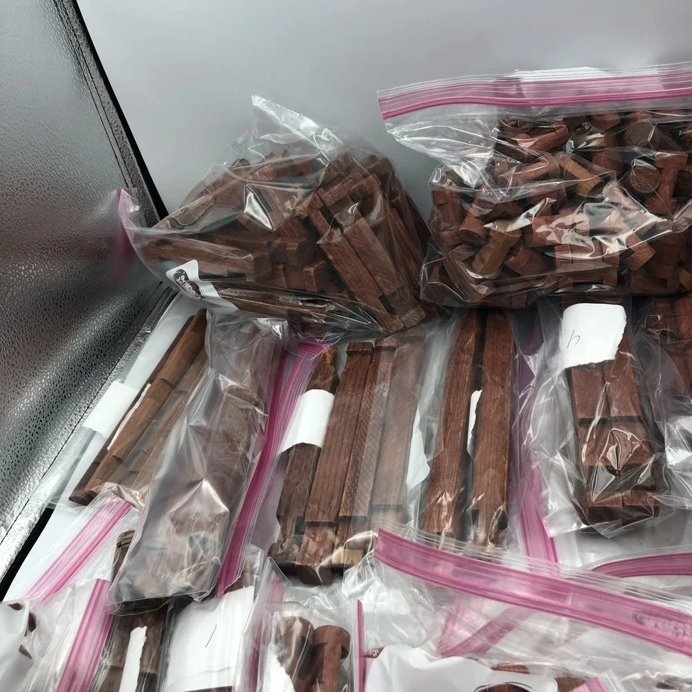 Vintage Lincoln Logs Huge Lot Of (416) Assorted Pieces  4, 3, 2‎ Notch Toys Wood